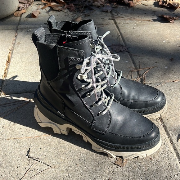 SOREL Brex Lace Boots, size 8.5 - Picture 3 of 7